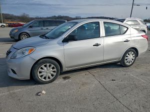 Nissan Versa S 1.6L 4 2014