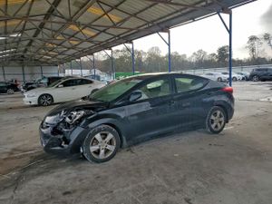 Hyundai Elantra GLS 1.8L 4 2013