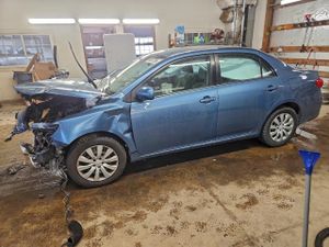 Toyota Corolla BASE 1.8L 4 2013