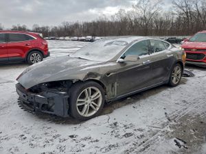 Tesla Model S 85D 2015