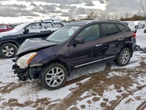 Nissan Rogue S 2.5L 4 2013