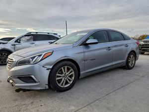 Hyundai Sonata SE 2.4L 4 2015