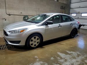 Ford Focus S 2.0L 4 2015
