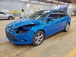 Ford Focus SE 2.0L 4 2013