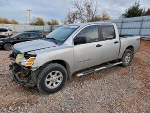 Nissan Titan XE 5.6L 8 2006