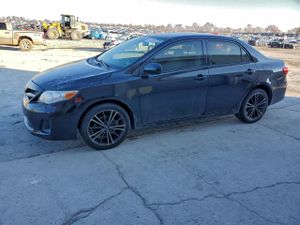 Toyota Corolla BASE 1.8L 4 2013