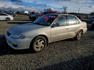 Toyota Corolla CE 1.8L 4 2001