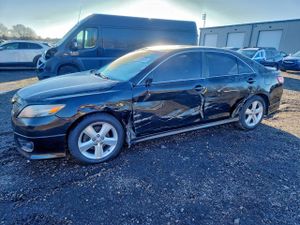 Toyota Camry BASE 2.5L 4 2011