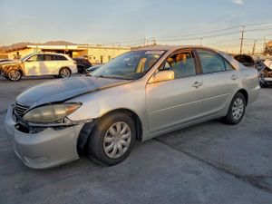 Toyota Camry LE 2.4L 4 2005