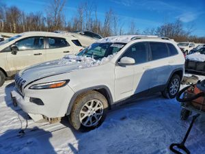 Jeep Cherokee LATITUDE 2.4L 4 2015