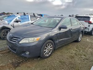 Toyota Camry BASE 2.5L 4 2011