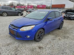 Ford Focus SE 2.0L 4 2013