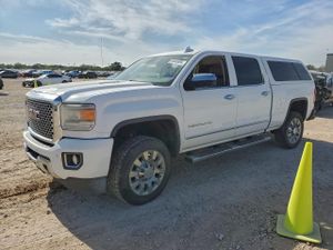 GMC Sierra K2500 DENALI 6.6L 8 2015