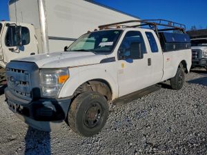 Ford F-350 SUPER DUTY 6.2L 8 2014
