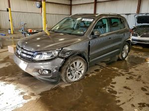 Volkswagen Tiguan S 2.0L 4 2015