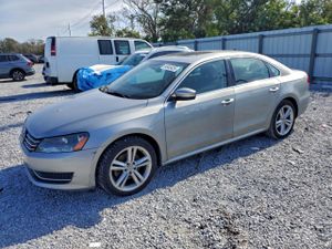 Volkswagen Passat SE 1.8L 4 2014
