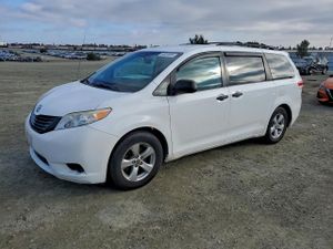 Toyota Sienna 3.5L 6 2012