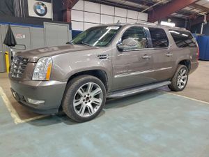 Cadillac Escalade ESV LUXURY 6.2L 8 2011