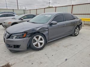 Volkswagen Passat SE 2.5L 5 2012