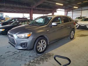Mitsubishi Outlander ES 2.0L 4 2014