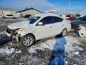 Nissan Versa S 1.6L 4 2014