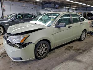 Ford Focus SE 2.0L 4 2010