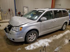 Chrysler Town & Country TOURING 3.8L 6 2010