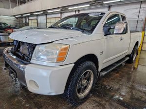 Nissan Titan XE 5.6L 8 2004