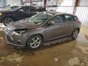 Ford Focus SE 2.0L 4 2014