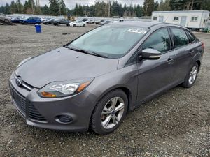 Ford Focus SE 2.0L 4 2014