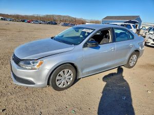 Volkswagen Jetta BASE 2.0L 4 2013