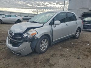 Nissan Versa S 1.8L 4 2011