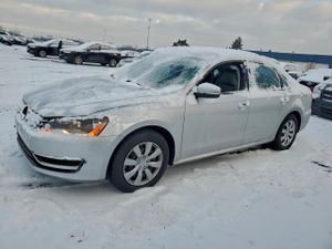 Volkswagen Passat S 1.8L 4 2015