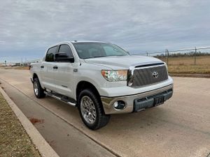 Toyota Tundra CREWMAX SR5 5.7L 8 2012