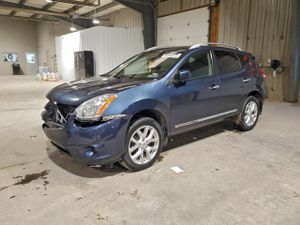 Nissan Rogue S 2.5L 4 2013