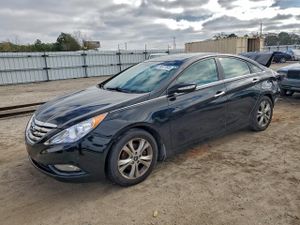 Hyundai Sonata SE 2.4L 4 2013