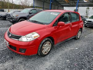 Nissan Versa S 1.8L 4 2010