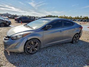 Hyundai Elantra SE 1.8L 4 2015