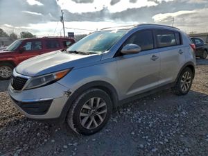 Kia Sportage LX 2.4L 4 2015