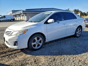 Toyota Corolla BASE 1.8L 4 2013