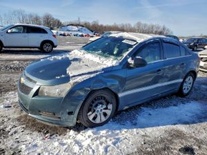Chevrolet Cruze LS 1.8L 4 2012