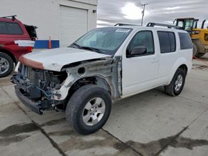 Nissan Pathfinder S 4.0L 6 2011