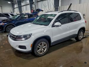 Volkswagen Tiguan S 2.0L 4 2015