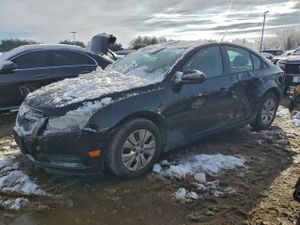 Chevrolet Cruze LS 1.8L 4 2013
