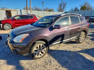 Nissan Rogue S 2.5L 4 2013