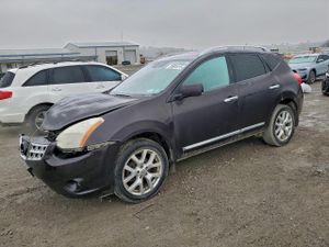 Nissan Rogue S 2.5L 4 2013