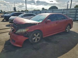 Toyota Camry BASE 2.5L 4 2010