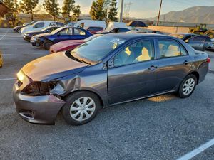 Toyota Corolla BASE 1.8L 4 2010
