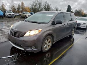 Toyota Sienna 3.5L 6 2014