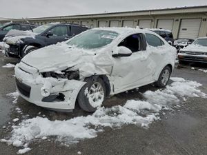Chevrolet Aveo (Sonic) LT 1.8L 4 2013